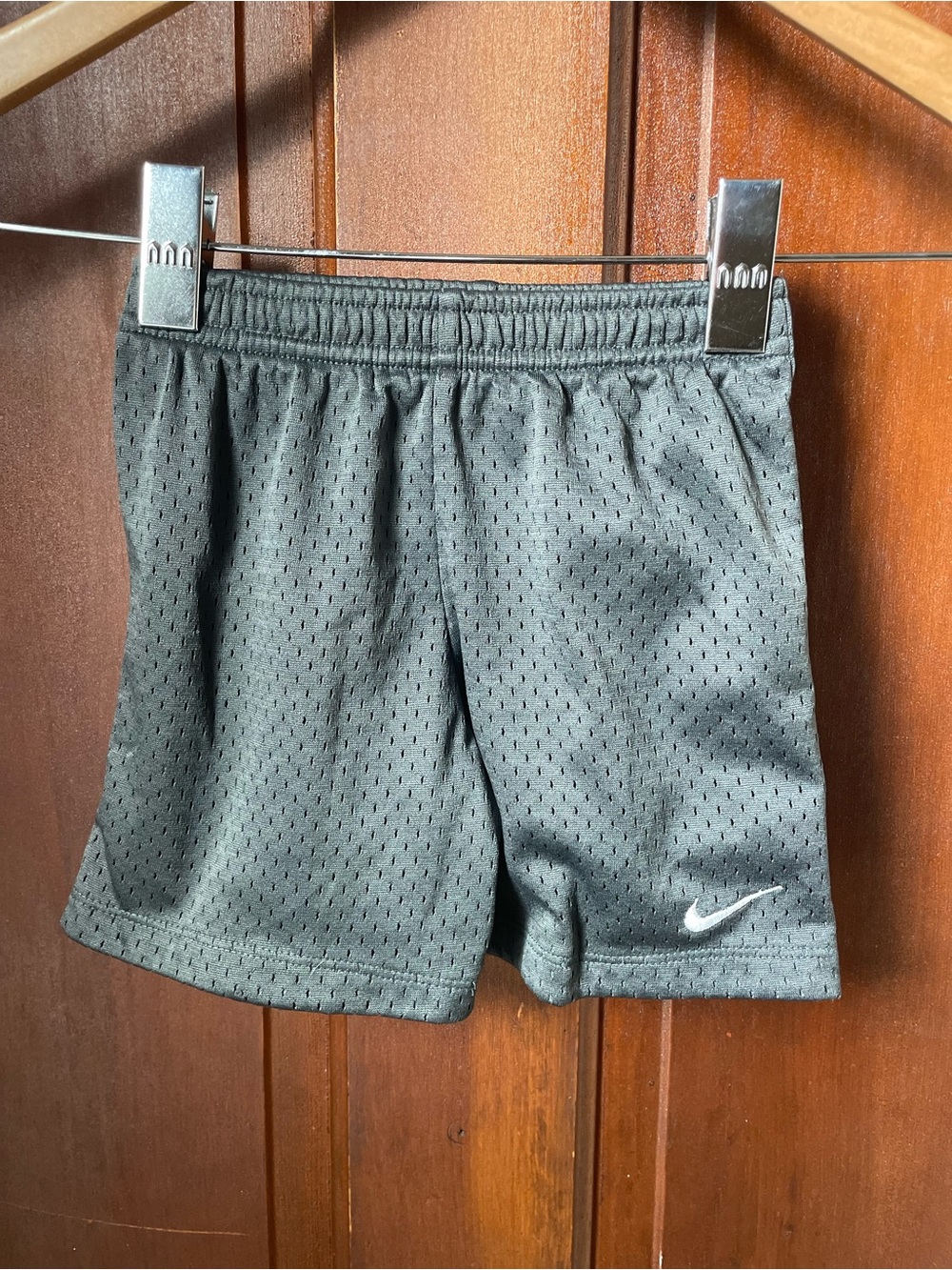 Nike dri fit boys 24 month gray athletic shorts